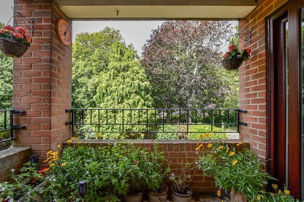 Property photo 3 of 13 Balcony