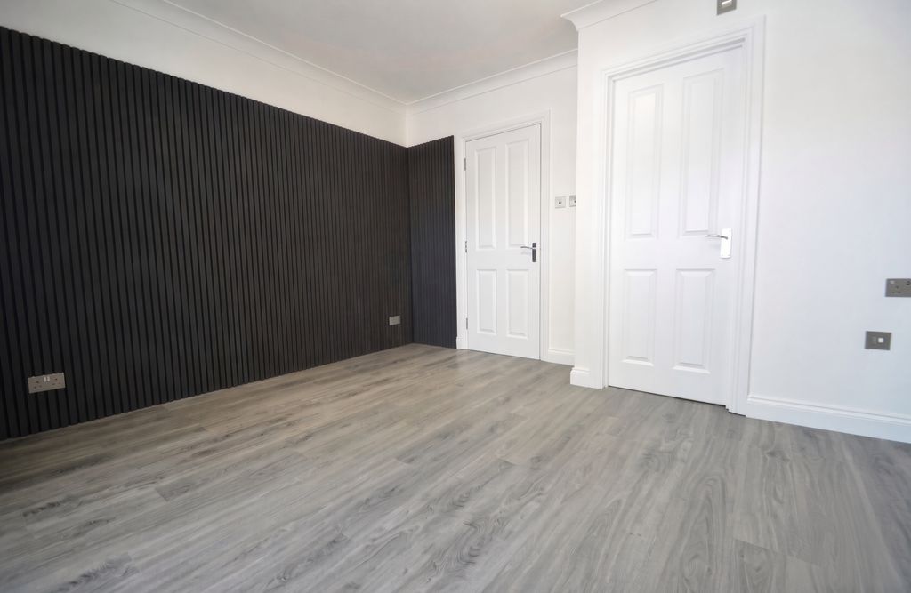 Property photo 3 of 6 d5Knd