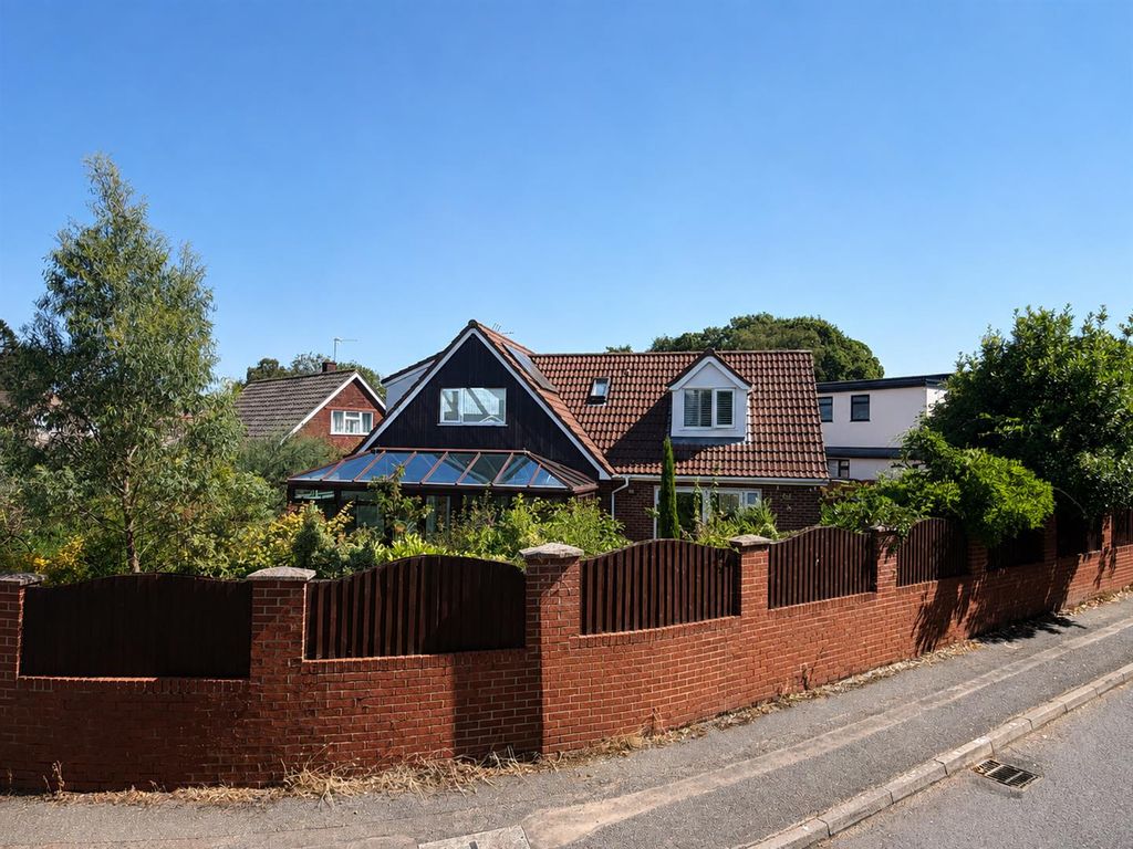Property photo 1 of 31 38510425-99Bb-40d3-91Bd-56230d5699cd.Png