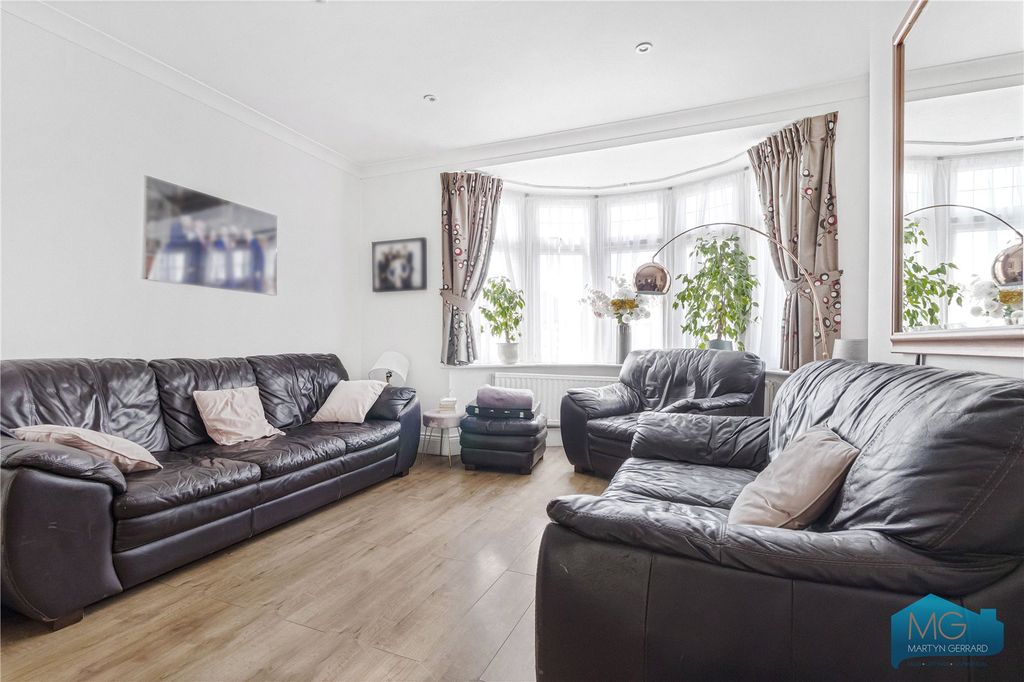 Property photo 3 of 23 Picture No. 22