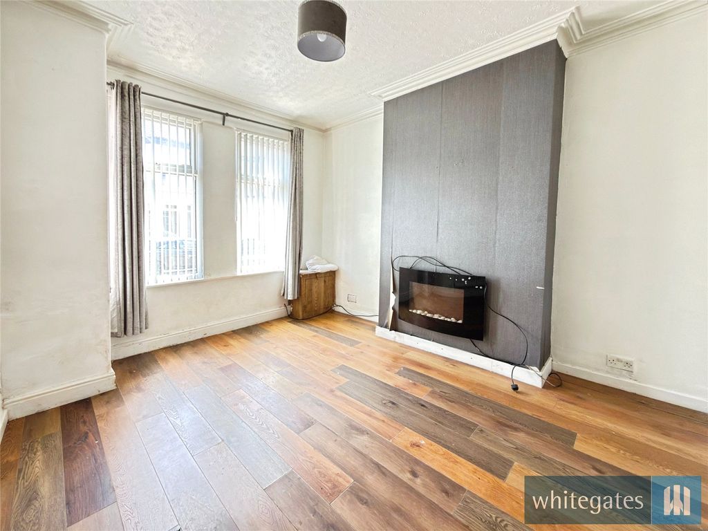 Property photo 3 of 14 Picture No. 12
