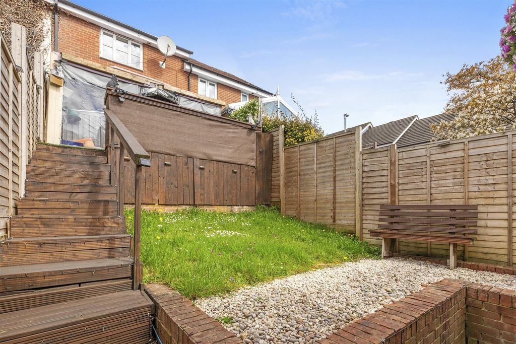 Property photo 3 of 15 Falcon Rise-11.Jpg