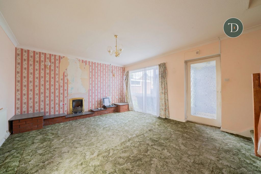 Property photo 2 of 21