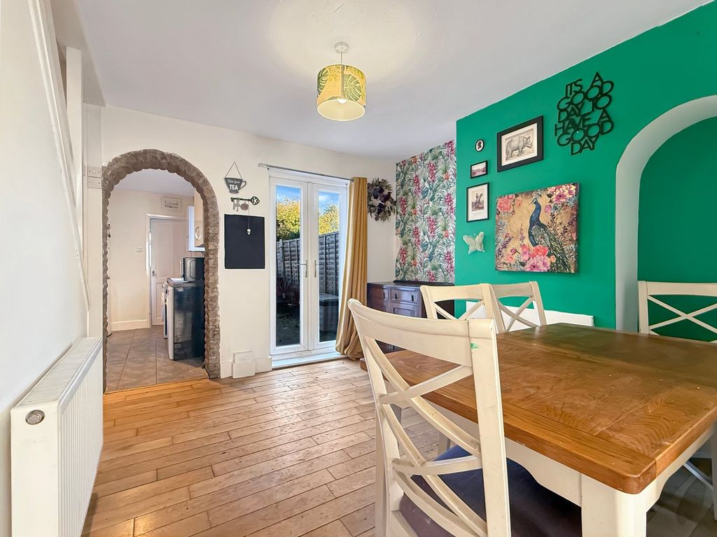 Property photo 3 of 12