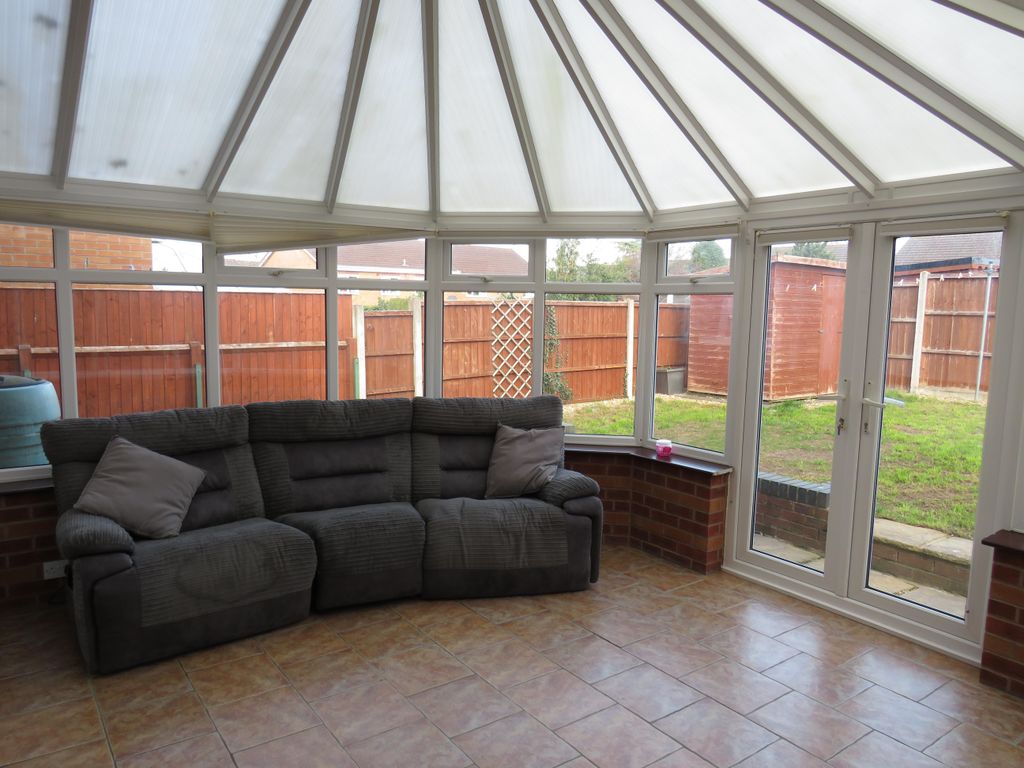 Property photo 3 of 10 Conservatory