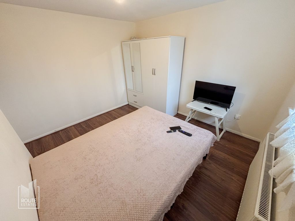 Property photo 3 of 17 Photo 15