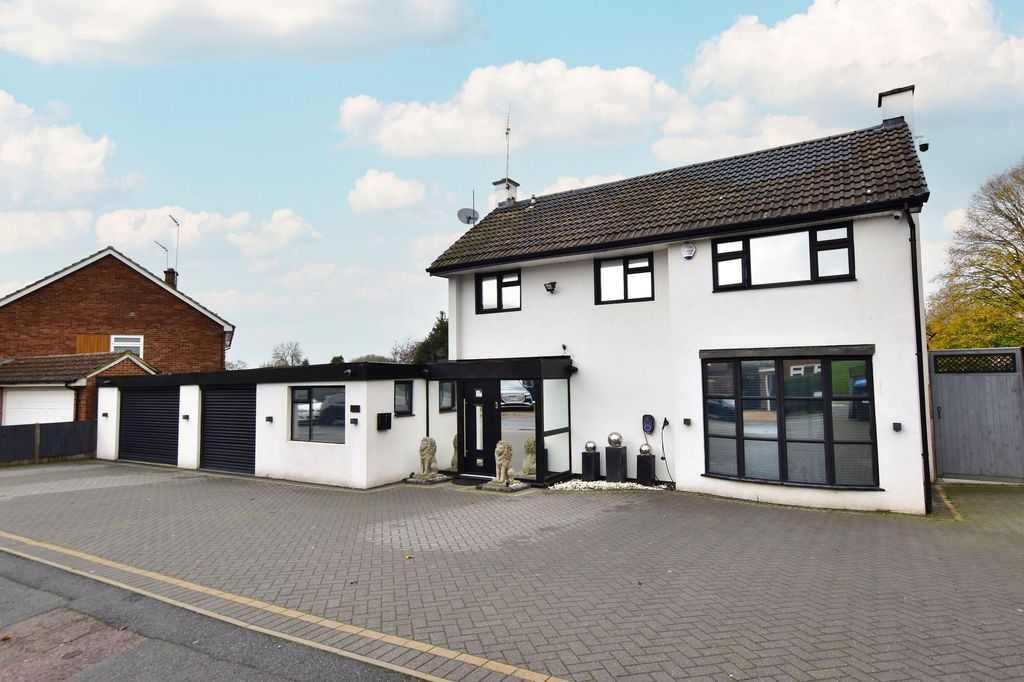 Property photo 1 of 29