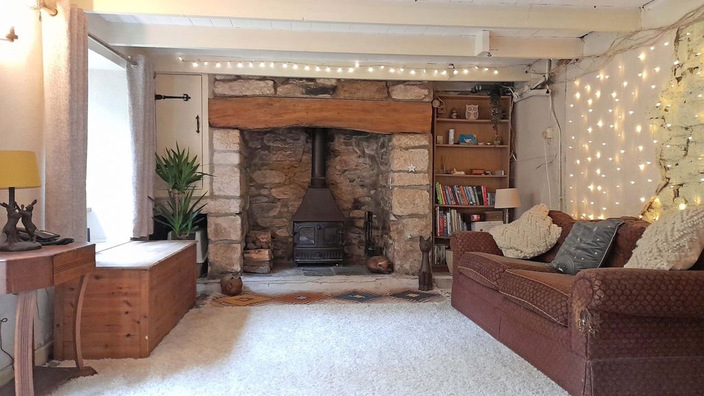 Property photo 2 of 14