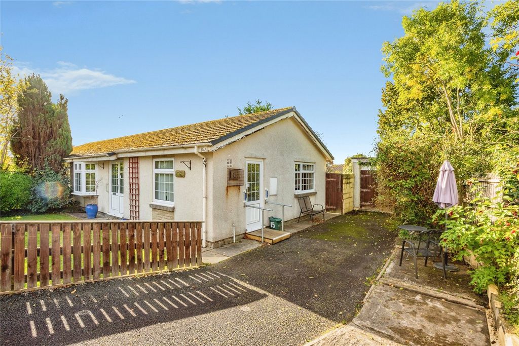 Property photo 1 of 22 Picture No. 06
