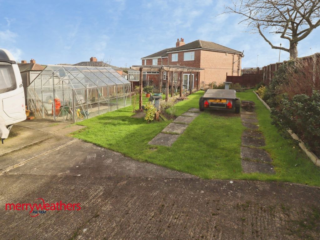 Property photo 2 of 26 Outside