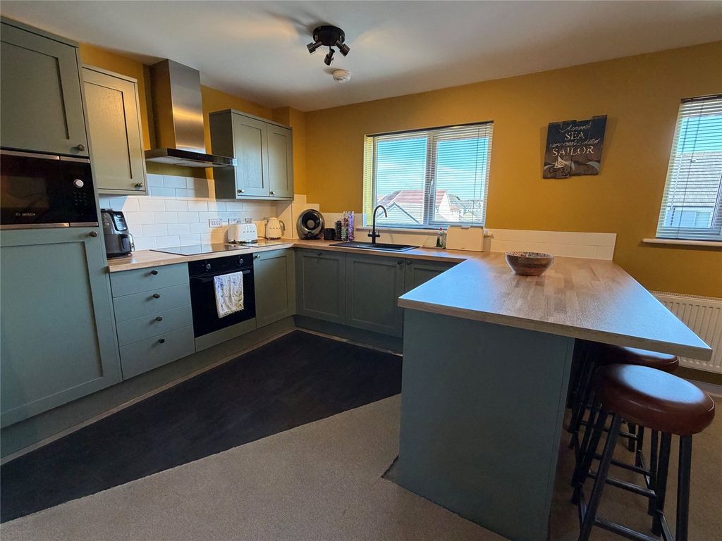 Additional image 7 of 1 bed flat for saleSunningdale Drive, Hubberston, Milford Haven SA73