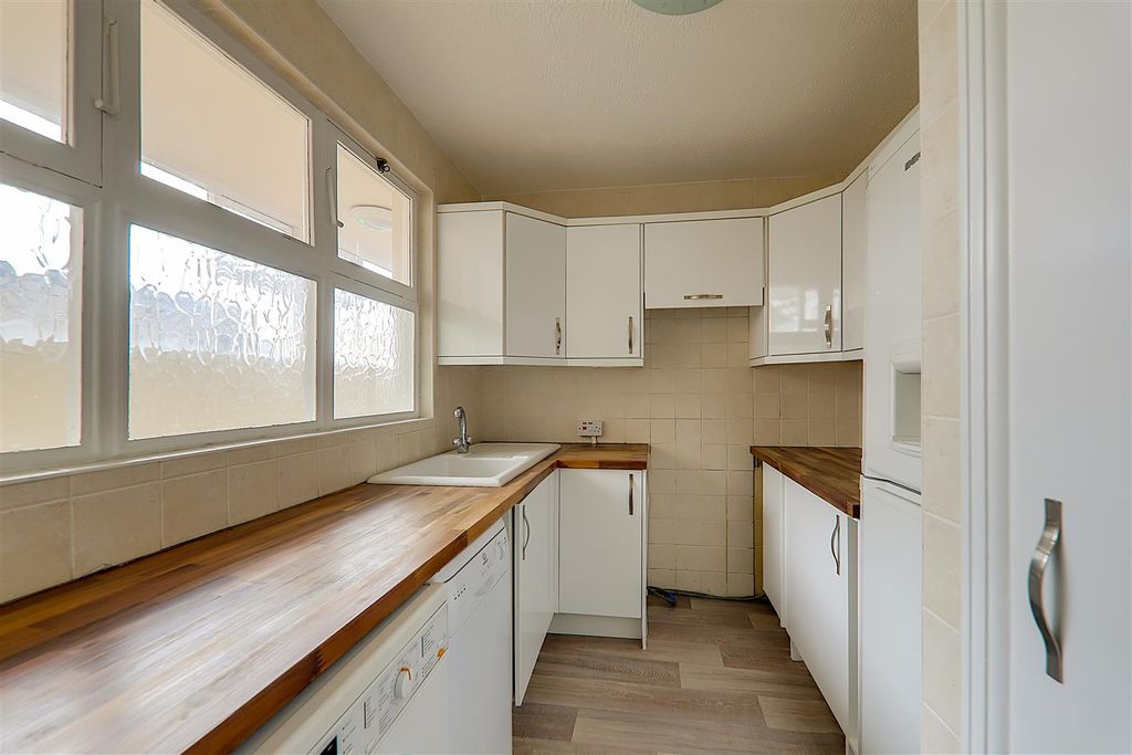 Property photo 3 of 11 Img_6250-Img_6252.Jpg