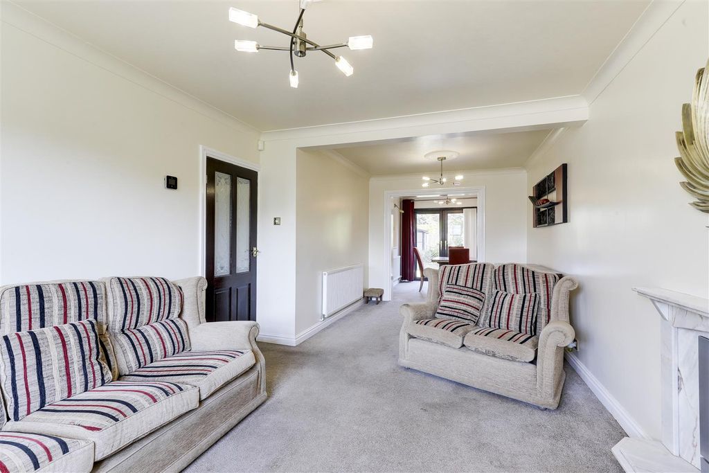 Property photo 3 of 27 5222.Jpg