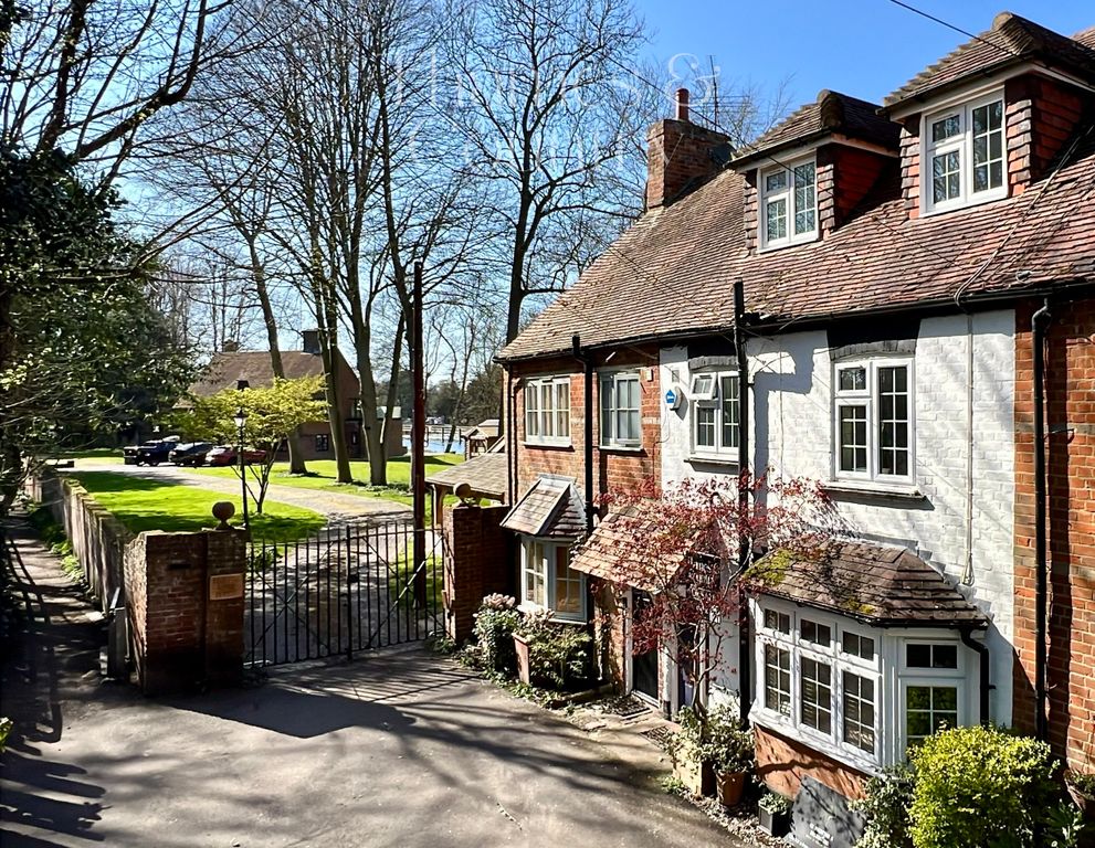 Property photo 2 of 44 Front 2 Stable Cottageâ€™S