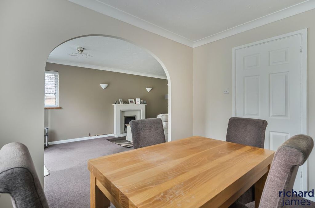 Property photo 3 of 19 B9Abe3Dbbb144148A2F22F1B15494675