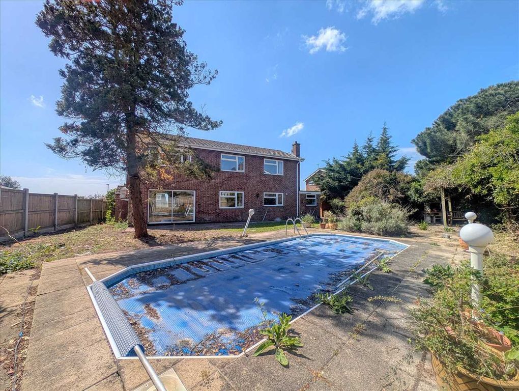 Property photo 2 of 24