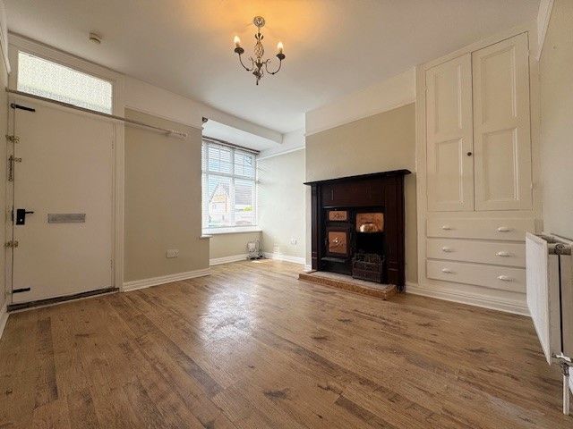 Property photo 3 of 7 Living Room