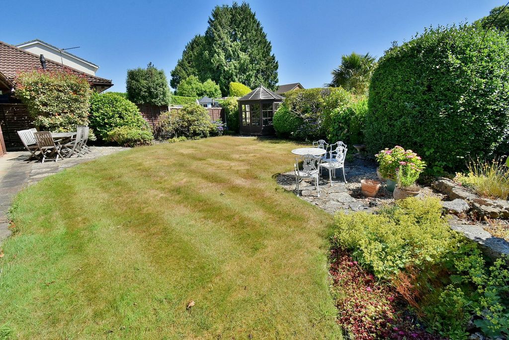 Property photo 2 of 16