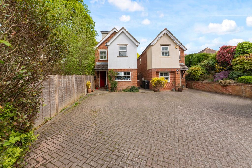 Property photo 1 of 26