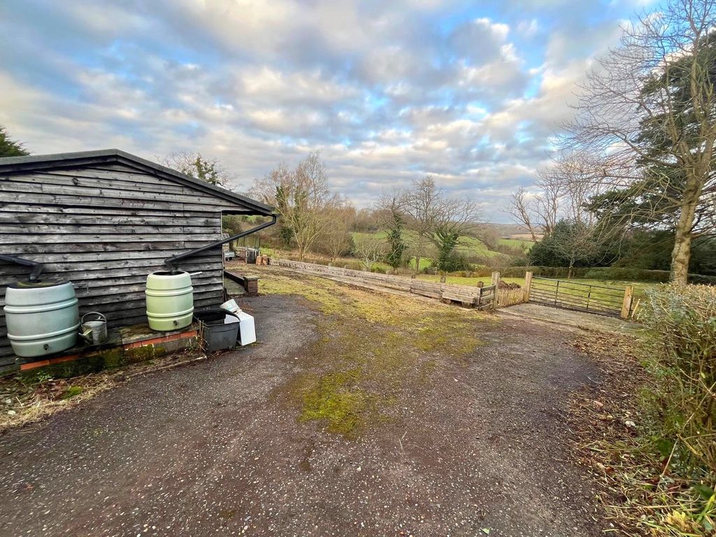 Property photo 3 of 6 Picture No. 03