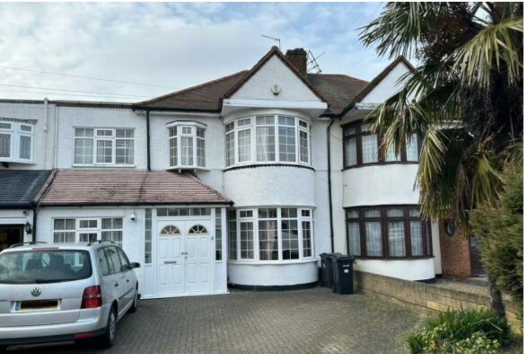 Property photo 1 of 11