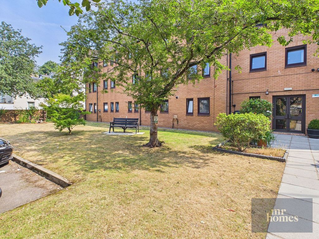 Property photo 2 of 29