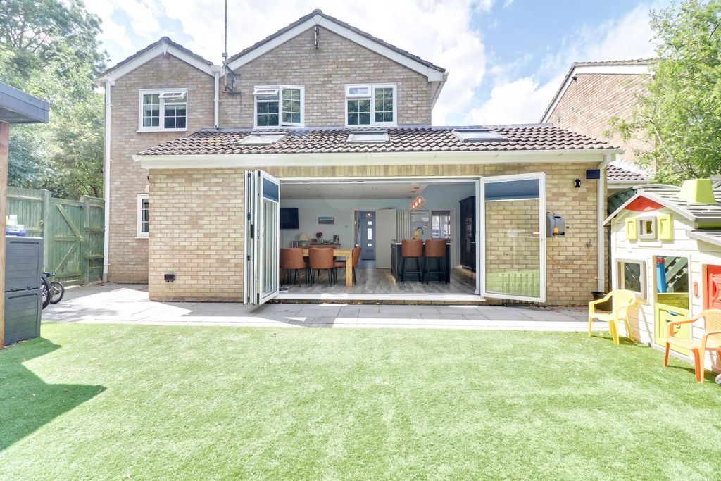Property photo 3 of 12