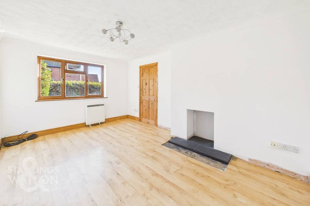 Property photo 2 of 20