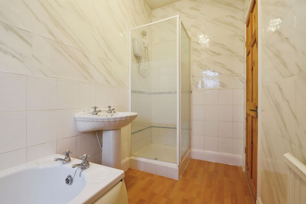 Property photo 3 of 17 Photography