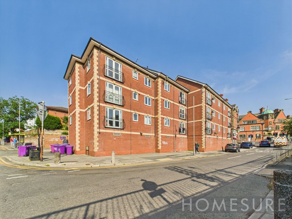 Property photo 1 of 18