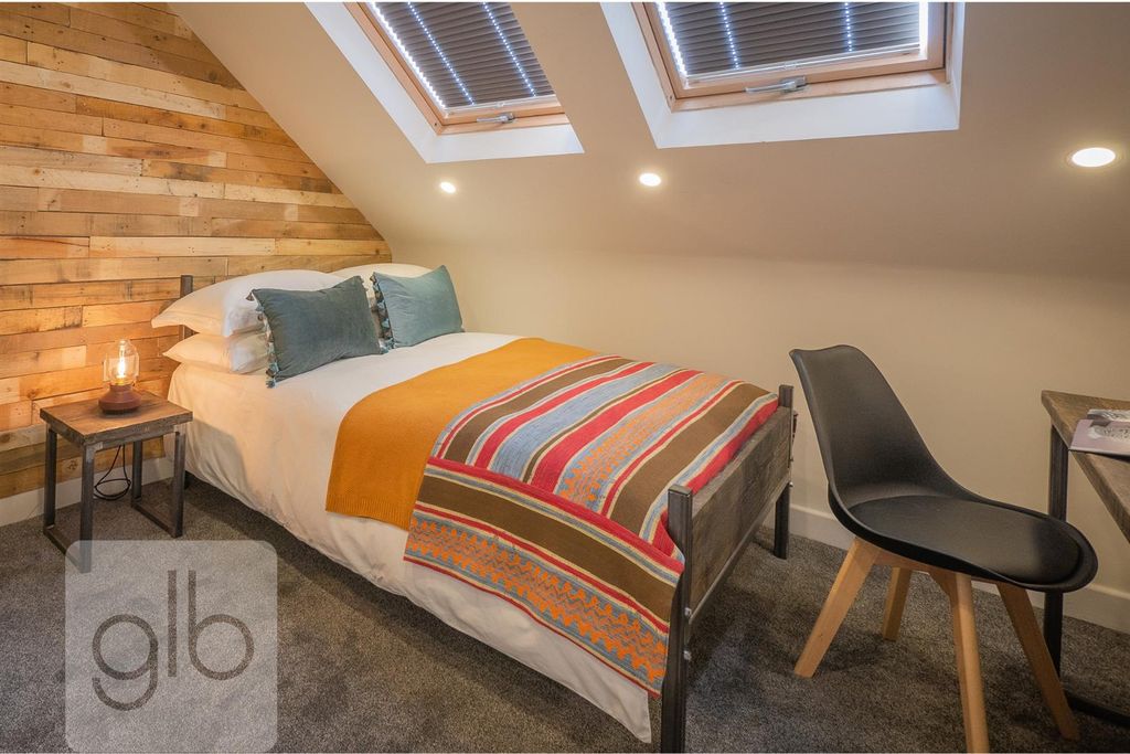 Property photo 1 of 6 1.Png