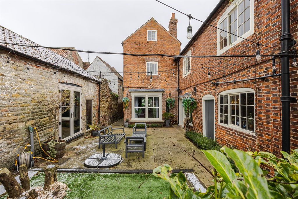 Property photo 1 of 35 Main