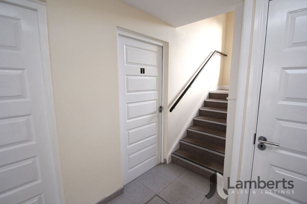 Property photo 2 of 12 Entrance