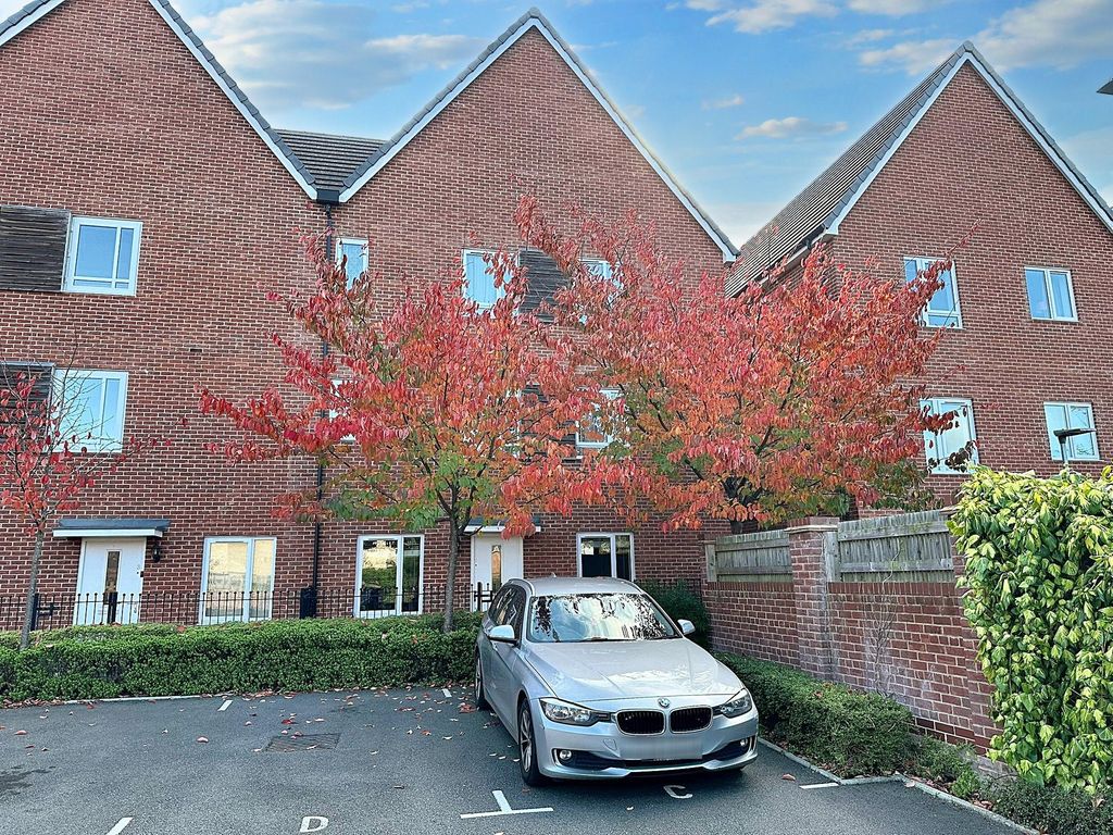 Property photo 1 of 11