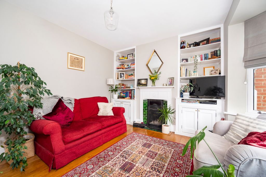 Property photo 2 of 27