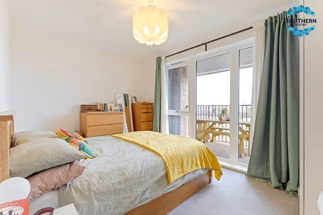 Property photo 3 of 10 Bedroom