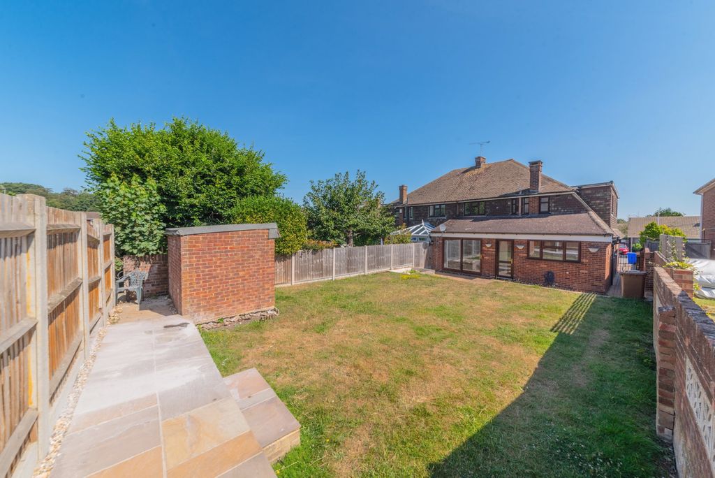 Property photo 1 of 33