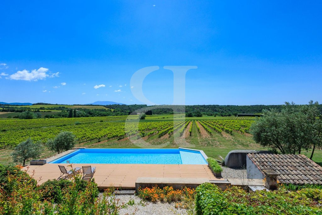 Property photo 2 of 34