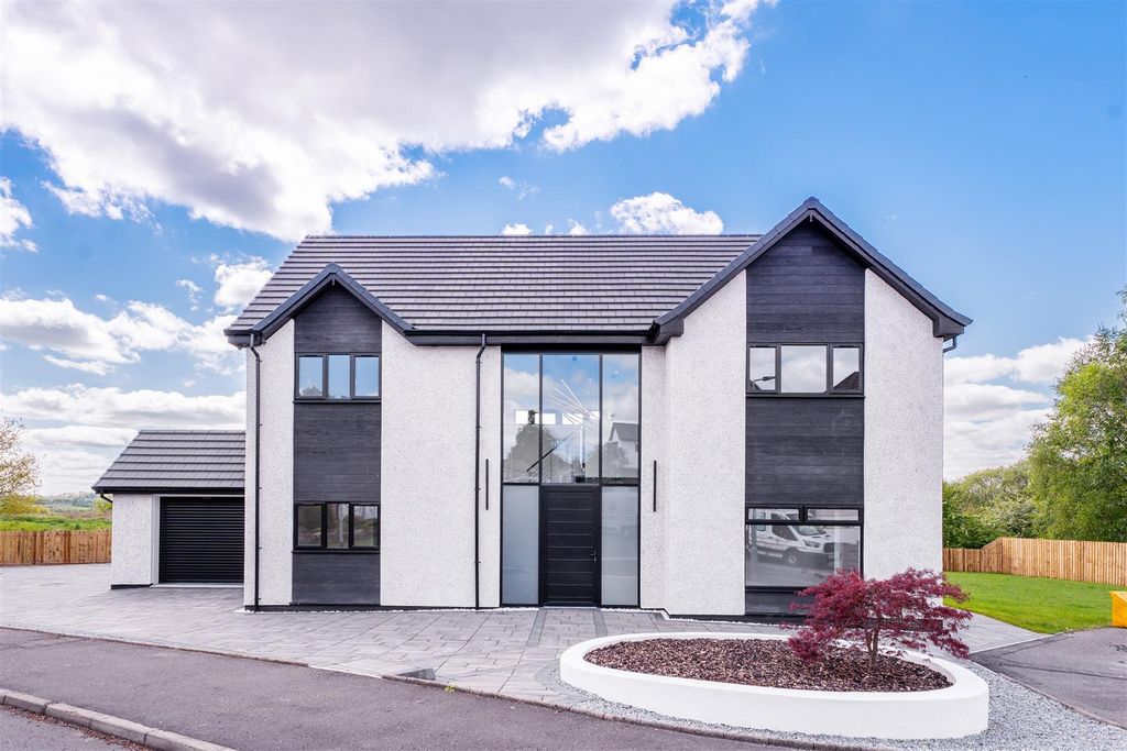 Property photo 3 of 48 Lawsonexternals-7.Jpg