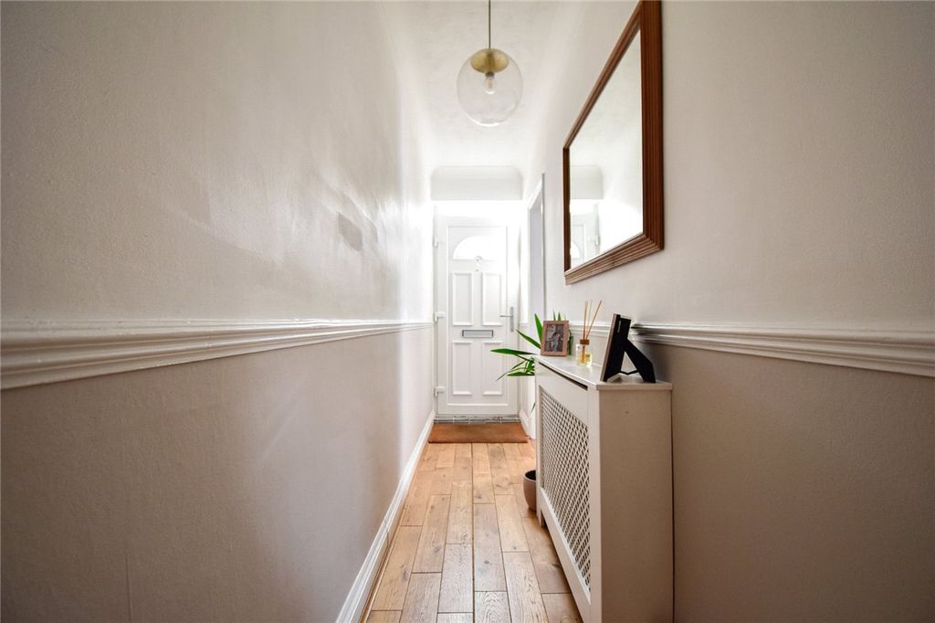 Property photo 2 of 12 Picture No. 14
