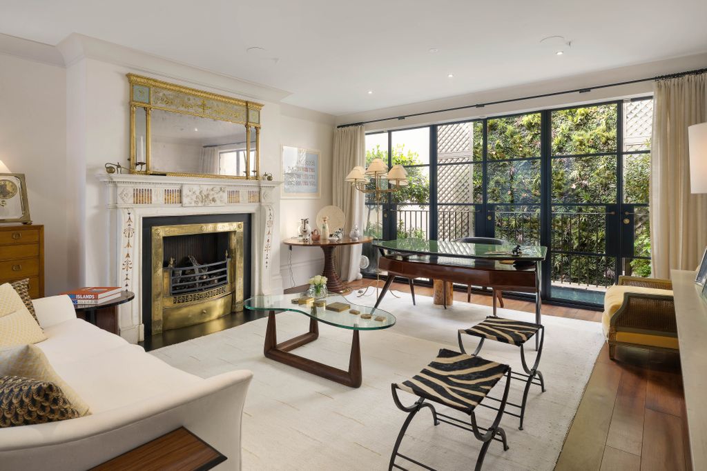 Property photo 1 of 11 Reception