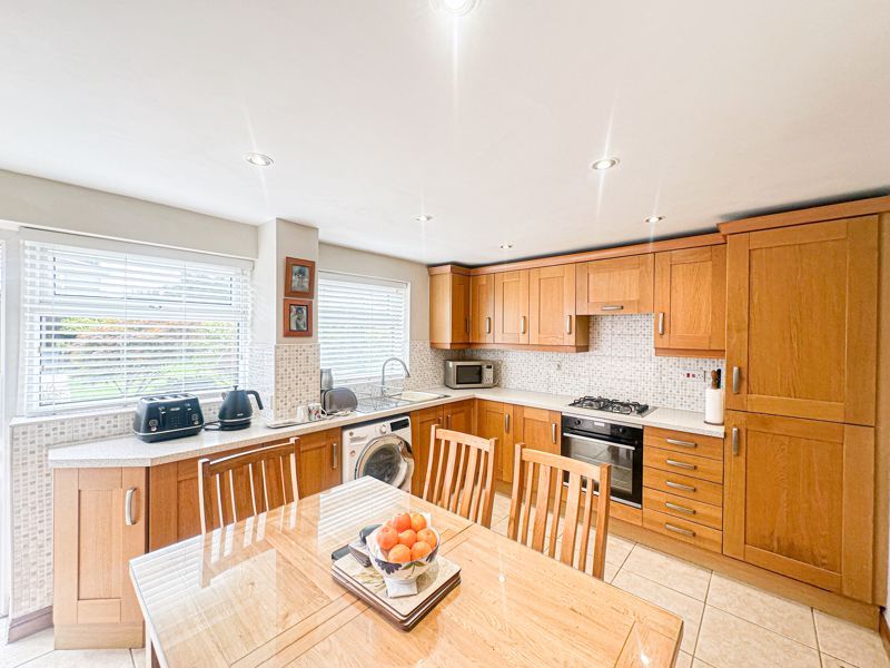 Property photo 2 of 13 Photo 11