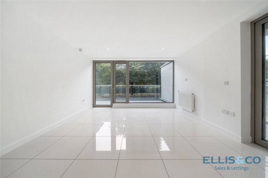 Property photo 3 of 12 Picture No. 05