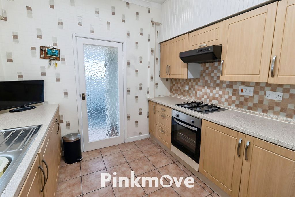 Property photo 2 of 18