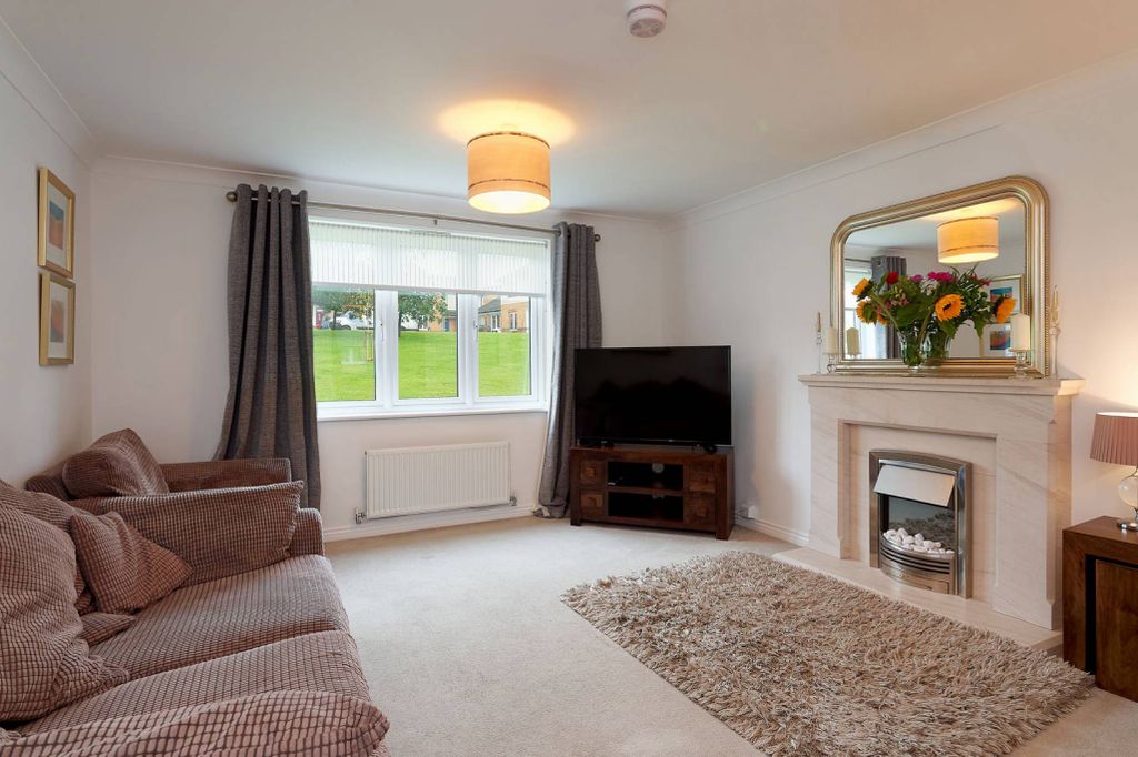 Property photo 2 of 30