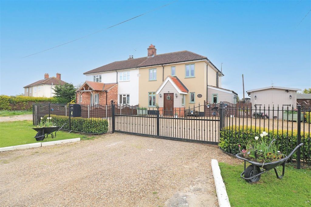 Property photo 1 of 24