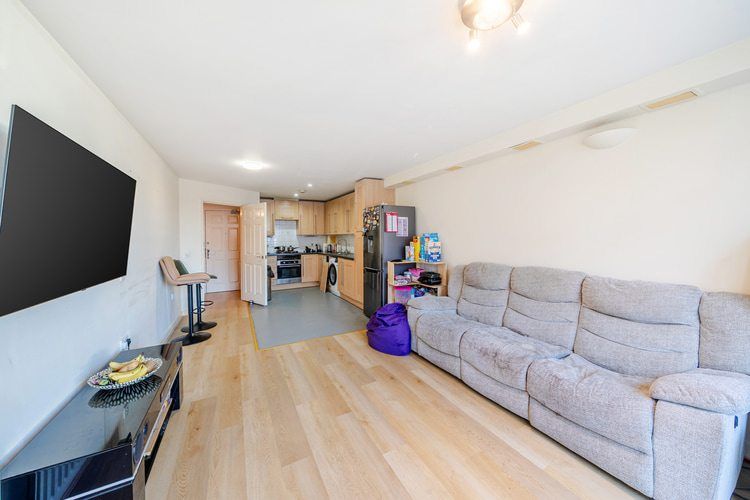 Property photo 2 of 21