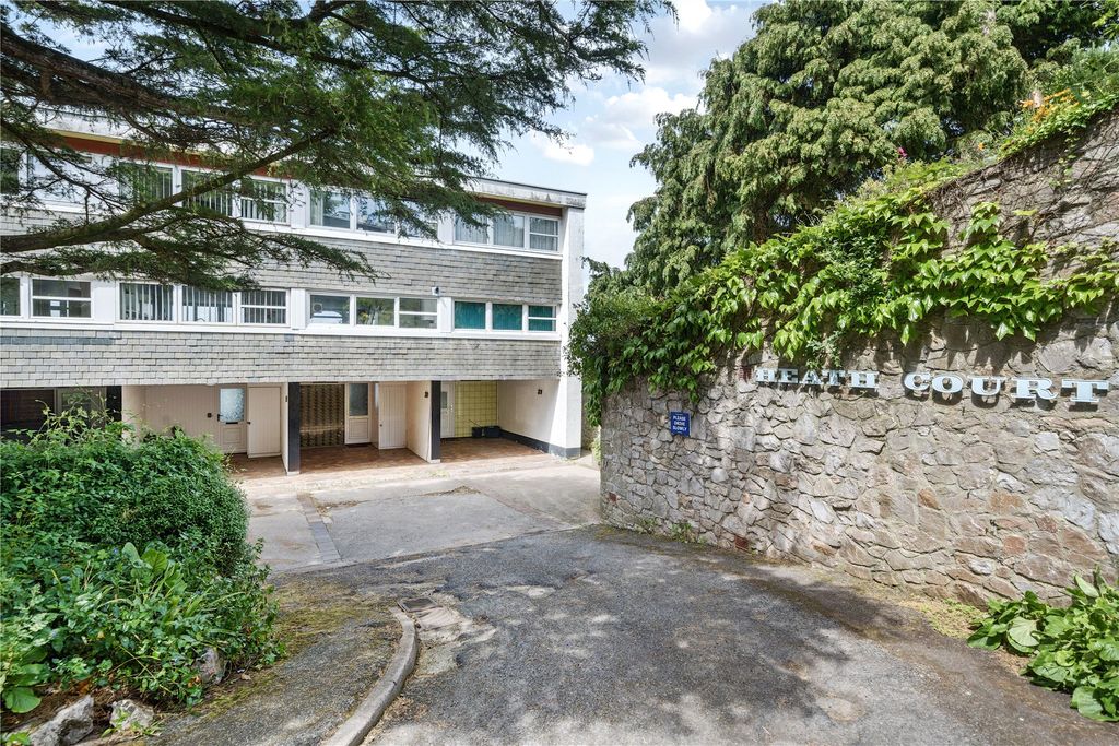 Property photo 2 of 18 2 - Picture No. 25