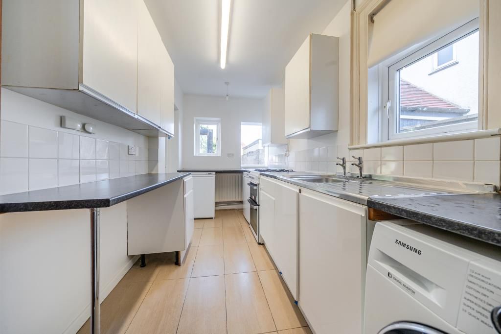 Property photo 2 of 20 Kitchen