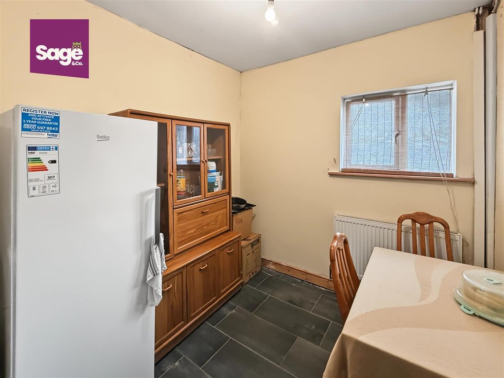 Property photo 3 of 24
